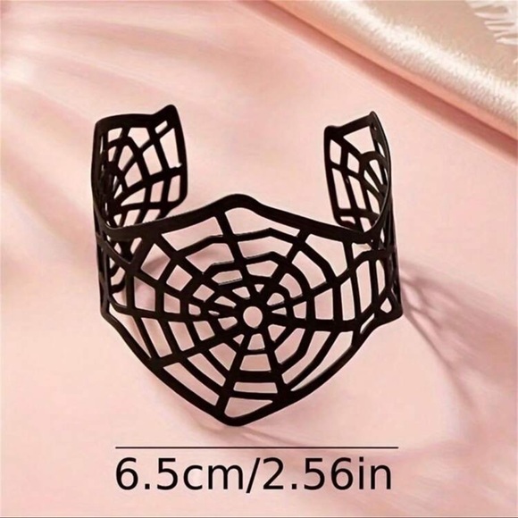New Gothic Style Halloween Spider Web Bangle - Picture 4 of 4